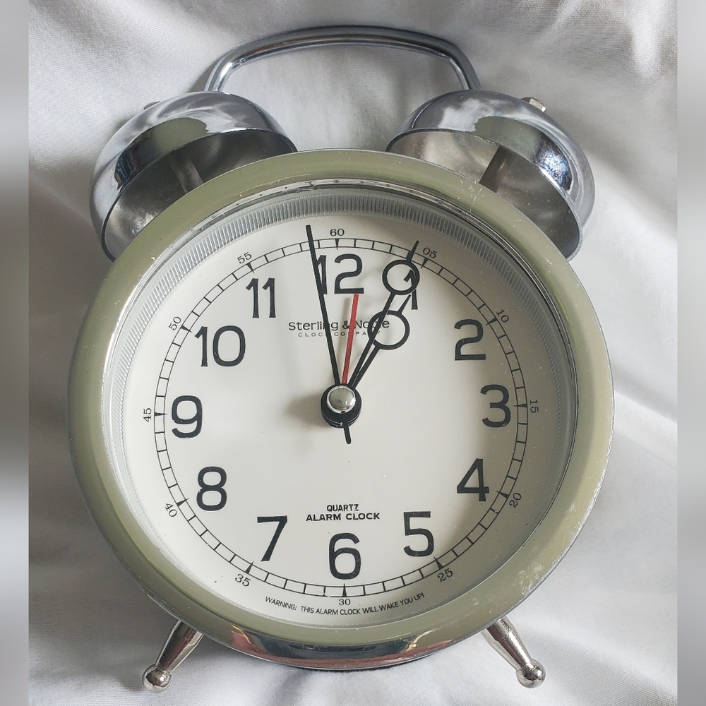 Sterling And Noble Clock Company Silver Twin Bell Alarm Clock Desk Mantle Shelf